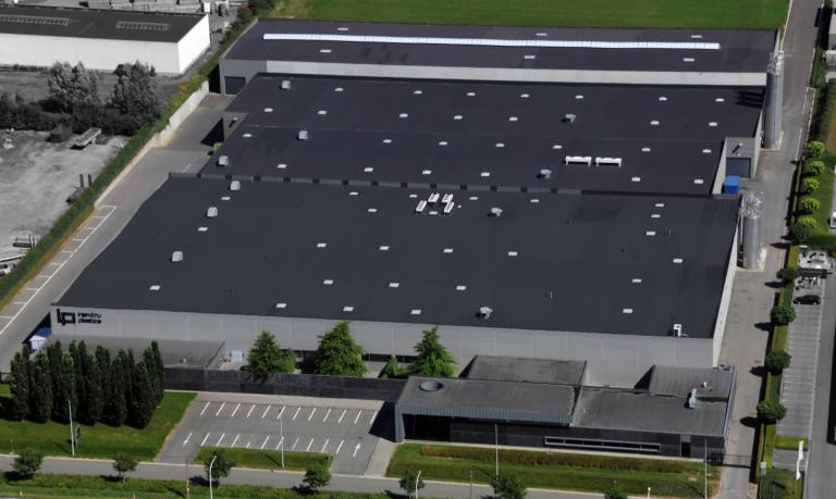 Luchtfoto gebouw Injextru Plastics